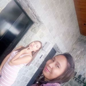 Meet your Posher, Loriesh